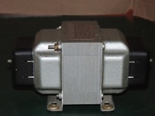Transformateur Primaire 225/245 V  Secondaire 12 volts TYPE TSP