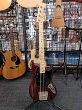 Guitare basse électrique