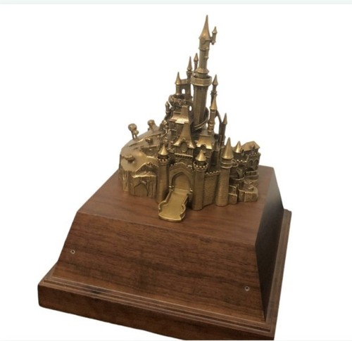 Rare statue disney cast - , member