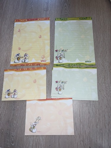 Feuilles lettres et - feuilles,,