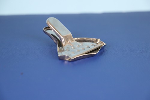 Presse agrumes inox - 1,