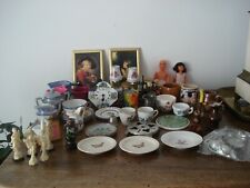 Lot 57 accessoires dînette maison poupée ou crèche+ 16 petits moules à chocolat.