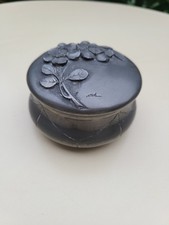 Ancienne boîte en étain