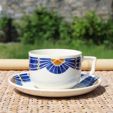 Tasse et soucoupe en faïence de Badonviller modèle Saint-Gabriel