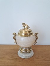 Attribué à la maison Giroux , Vase couvert , Onyx et bronze doré , Fin XIX°.