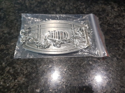 Plaque metal avec chainette - @plaque,