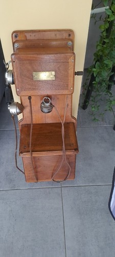 Téléphone ancien tout - téléphone, en
