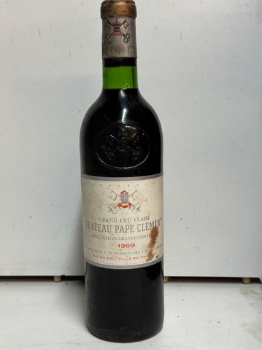 Château pape clément cru - château,
