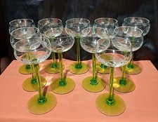 lot de 11 verres vin blanc alsace à pieds décors gravés raisins