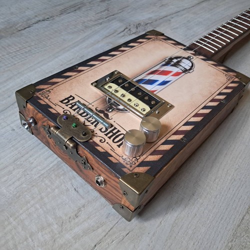 Cigar box guitar g - guitar, b
