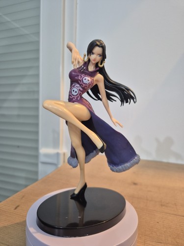 Figurine one piece - figurine,