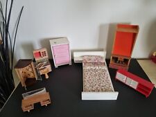 Lot de mobilier de poupée tressy,  barbie et autres des années 60