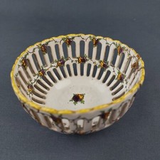 Petite Coupe Ajourée En Faïence De Malicorne à Décor Floral Signé Emile Tessier