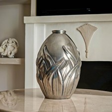 Vase Art Déco en étain signé  F. Cortesi – 1930 – décor stylisé