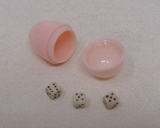 Petite boite ancienne pour