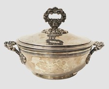 Légumier couvert a double bol