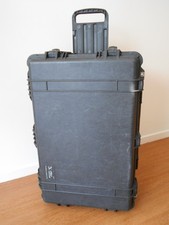 PELICASE 1650 - Valise de protection étanche noire PELICASE 1650 sur roulettes
