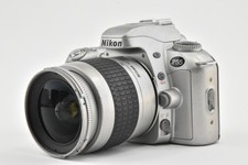 NIKON APPAREIL ARGENTIQUE F55 SILVER ET OBJECTIF 28-80 f/3.3-5.6