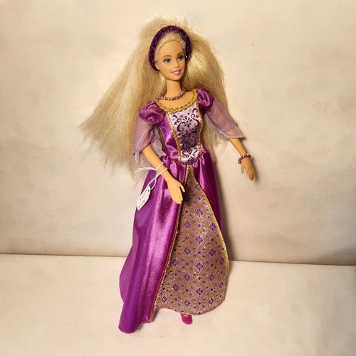 Poupée barbie 2002 avec robe - barbie,