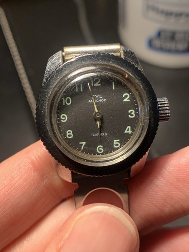Petite montre plongée - montre,