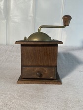 Jolie moulin à café Carré