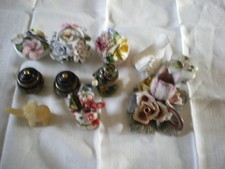 lot de 11 objets vitrine en