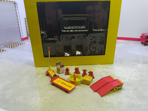 Diorama garage kit - garage,