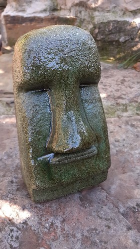 Statue visage moai - , de