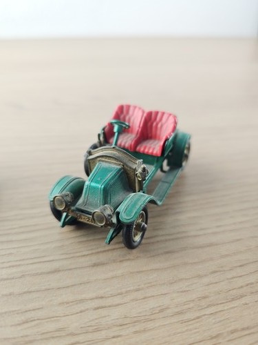 Ancienne voiture jouet
