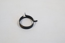 Coude d'admission de pince