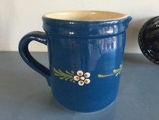 Joli Pichet en faïence d'Alsace - FOND BLEU  - décor sobre - moitié 20e siècle