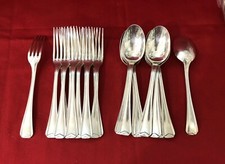 12 couverts à entremet