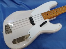 Guitare basse électrique