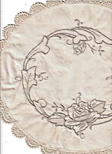 Napperon ancien brode - napperon,
