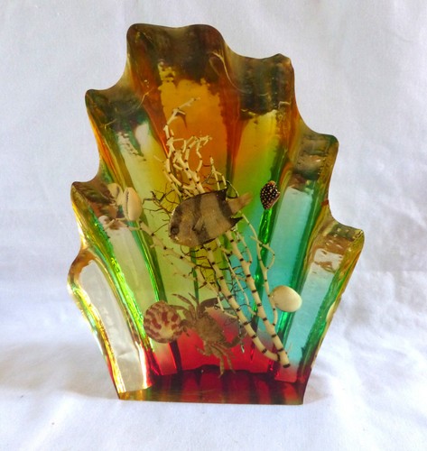 Vintage aquarium inclusion - vintage,aquarium,