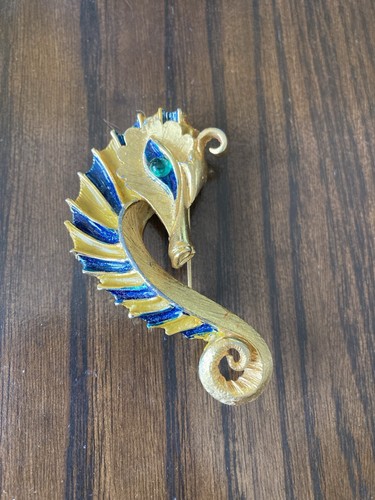 Bijou broche fantaisie - bijou, métal