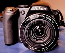 Appareil photo bridge Nikon coolpix P80 reflex zoom 18x