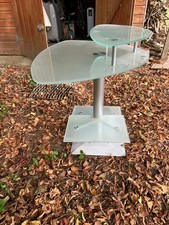 Table en verre plusieur étages  pour tv chaine Hifi etc 