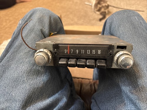 Vintage clarion car radio - clarion,