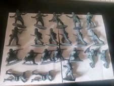 AIRFIX  /  21 SOLDATS  Allemands Ou Autre / 1,32 éme
