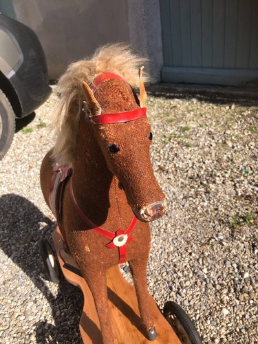 Cheval roulettes tirer - à,