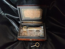 Ancienne boîte à musique 4