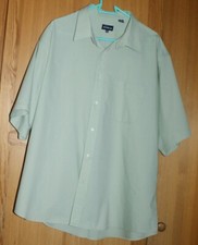 CHEMISE HOMME Marque KIABI - Taille 47 / 48 - couleur Vert clair manches courtes