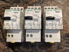 DISJONCTEUR A9P22632