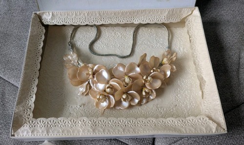 Couronne fleurs cire - fleurs,