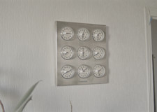 Horloge murale en acier