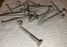 Lot  30  VIS A BOIS Tête