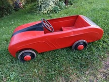 voiture à pédales ancienne