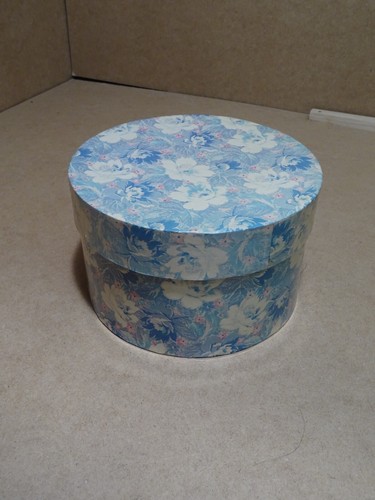 Ancienne boite chapeau en - boite, à