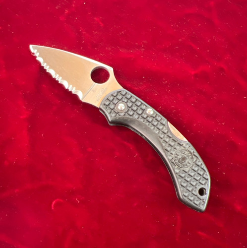 Vintage 1996 1st gen - 1st, spyderco